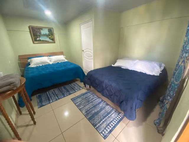 Camera doppia con letti separati del B&B Alexander ad Atri, con bagno privato